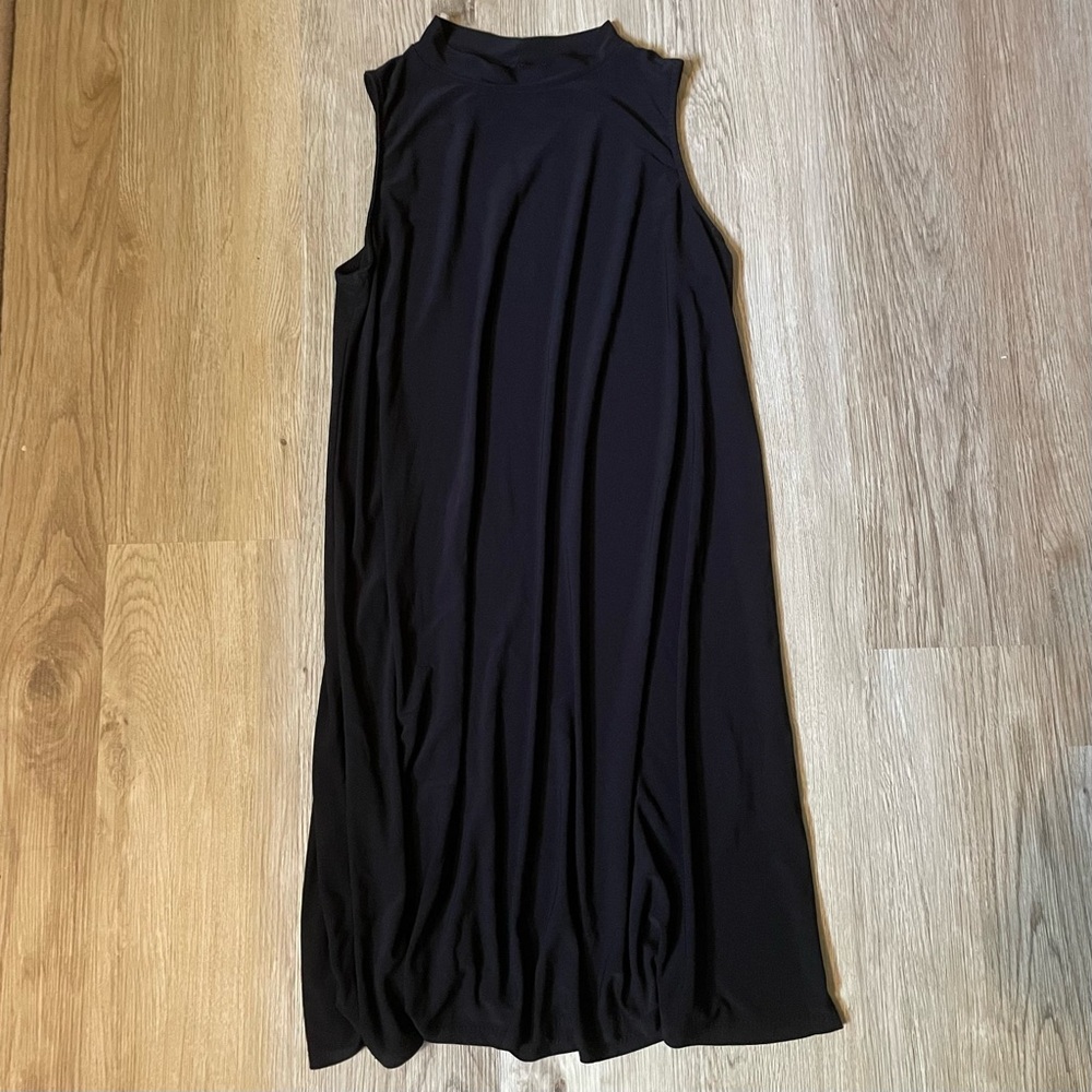 Elegant Black Sleeveless Dress